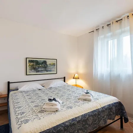 Ferienhaus Modern Holiday In Vrana With Lake Nearby