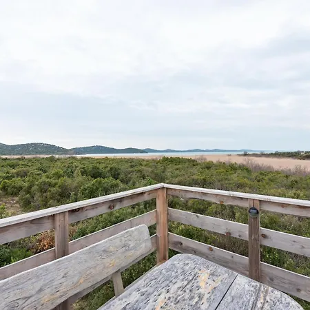 펜션 In Near And Vrana (Zadar)